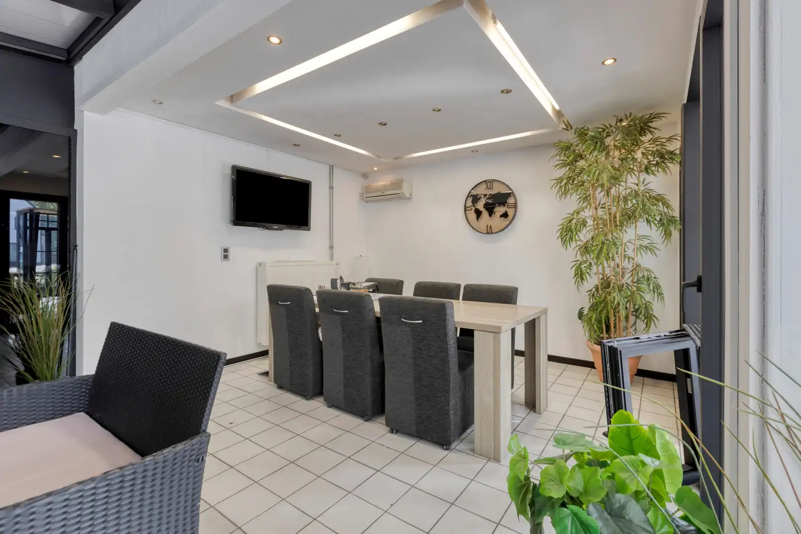 TE HUUR: Handelspand op toplocatie Hasseltweg foto 39