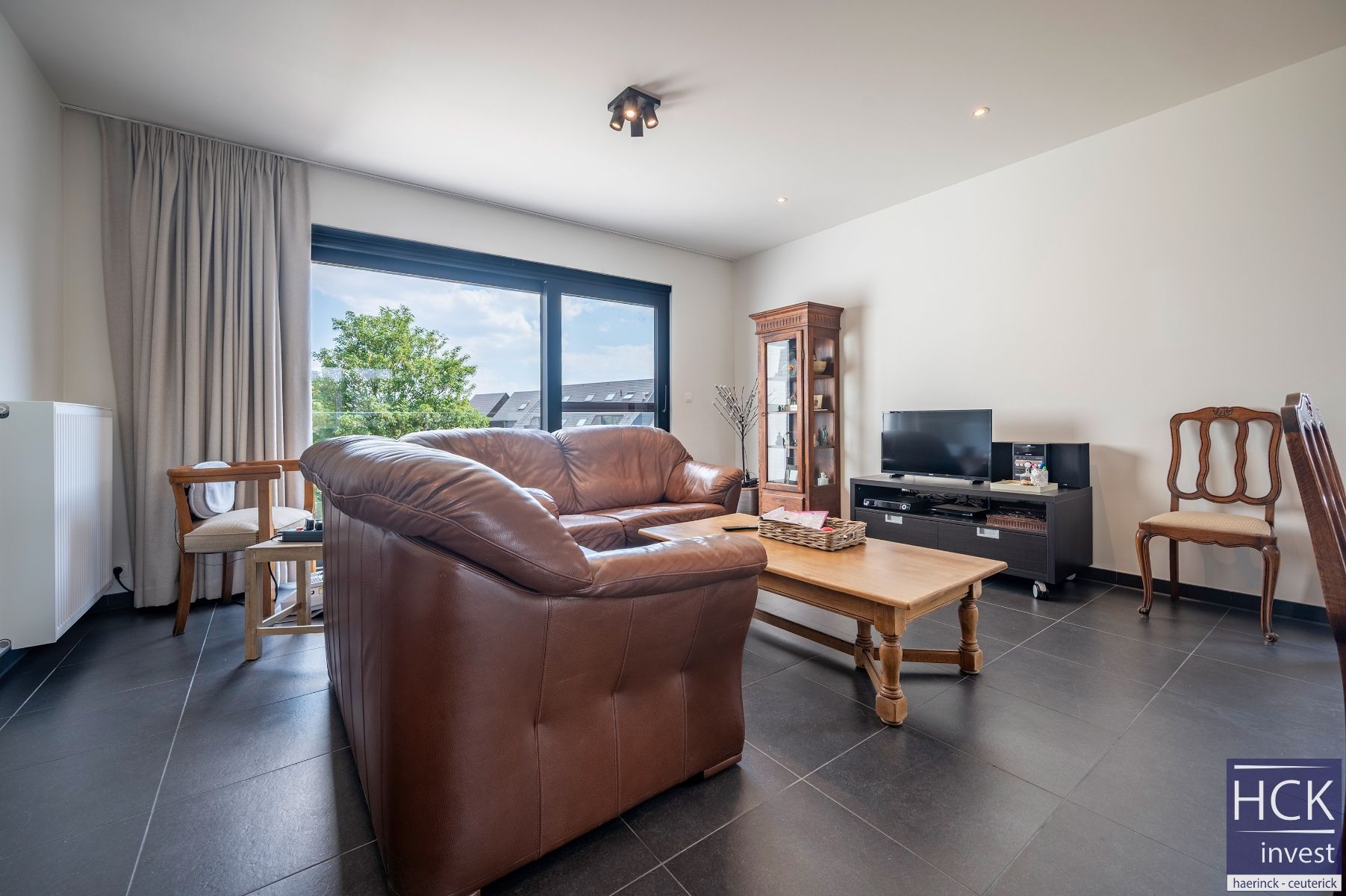 KRUISHOUTEM - Ruim en lichtrijk appartement met 3 slpk & garagebox! foto 5