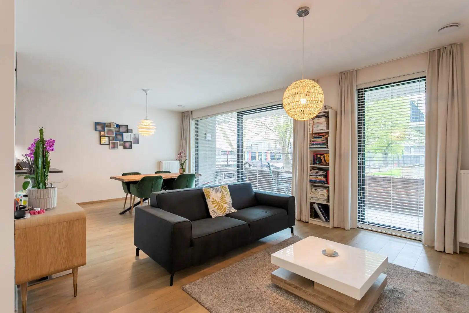 Instapklaar en energiezuinig gelijkvloers appartement met 2 SLPKS, tuin en terras foto 4