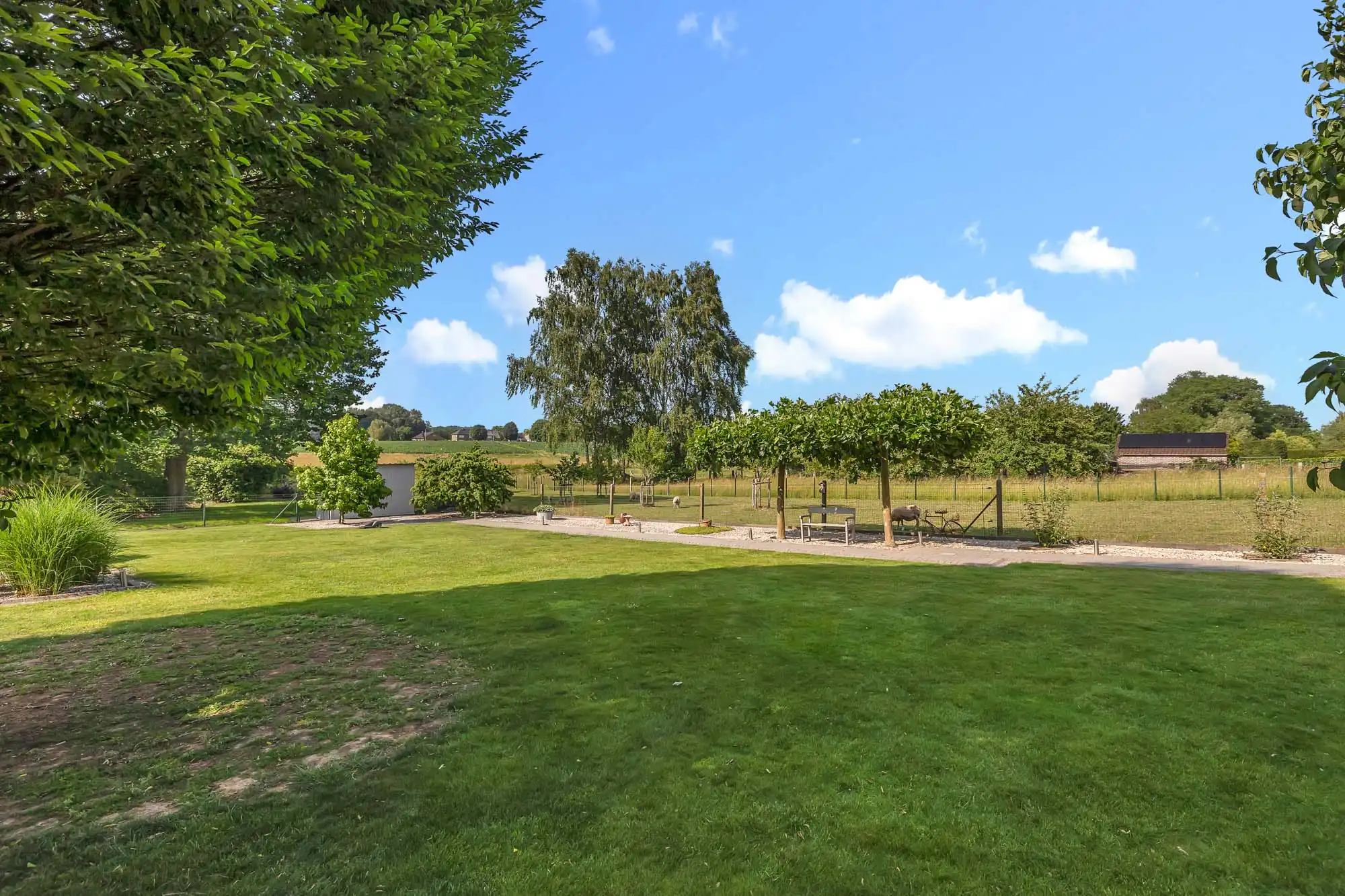 Instapklare woning met loods (verkoop onder registratie) foto 36