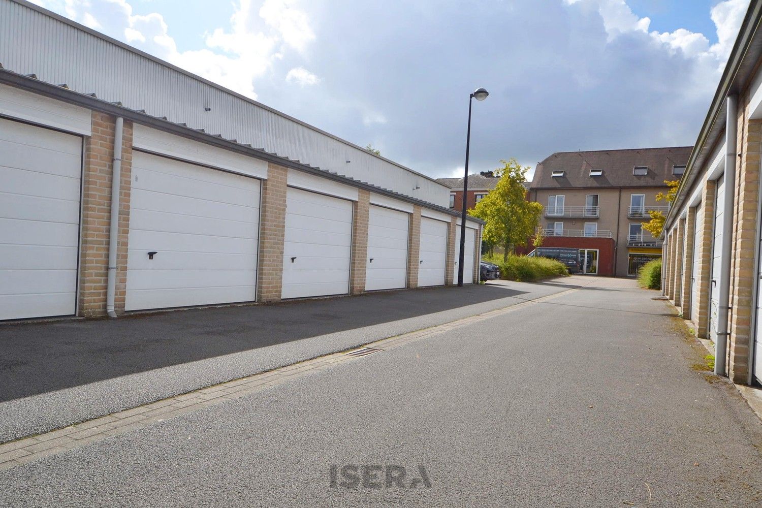 Garagebox in perfecte staat op TOPlocatie in Sint-Andries foto 4