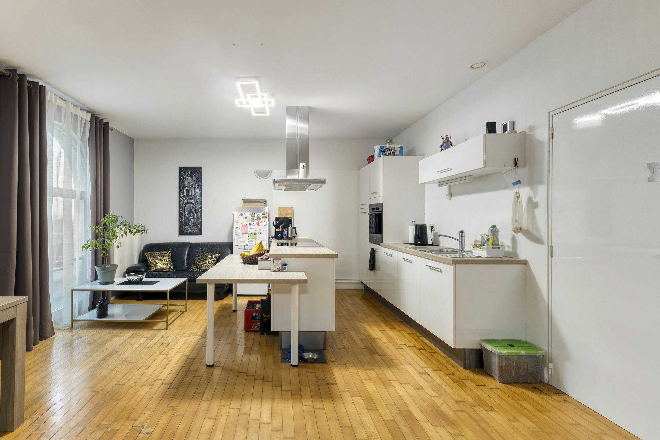 Huis met gelijkvloers kantoor/praktijk te koop in Knesselare foto 4