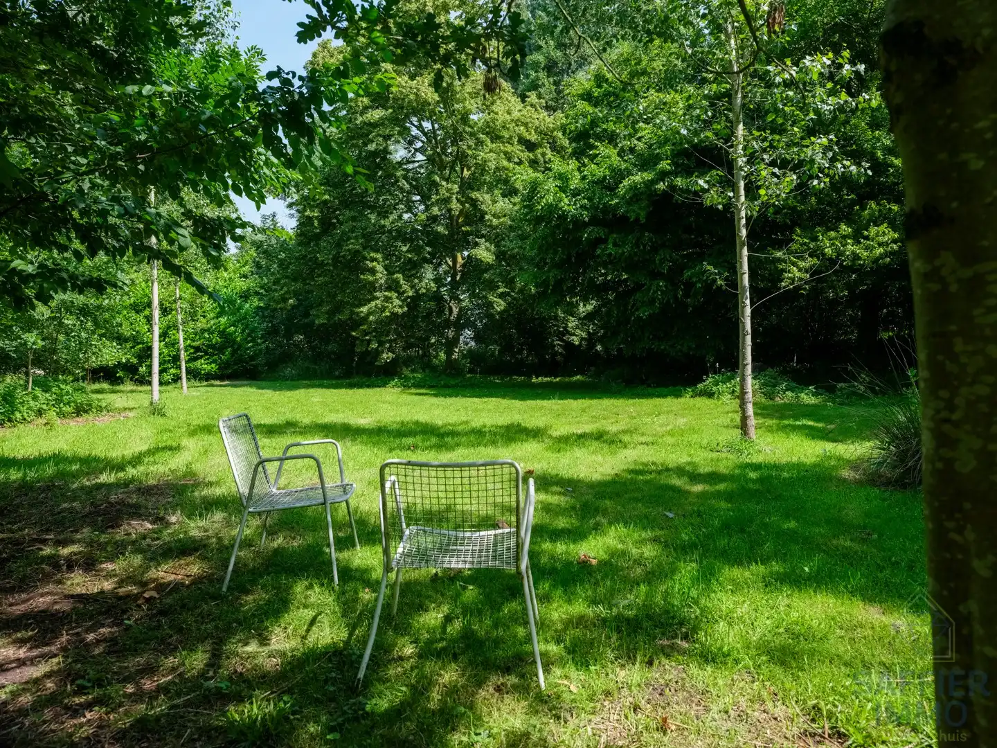 Uniek pand op 3.515 m² met prachtige tuin en volop privacy in Ingelmunster foto 6