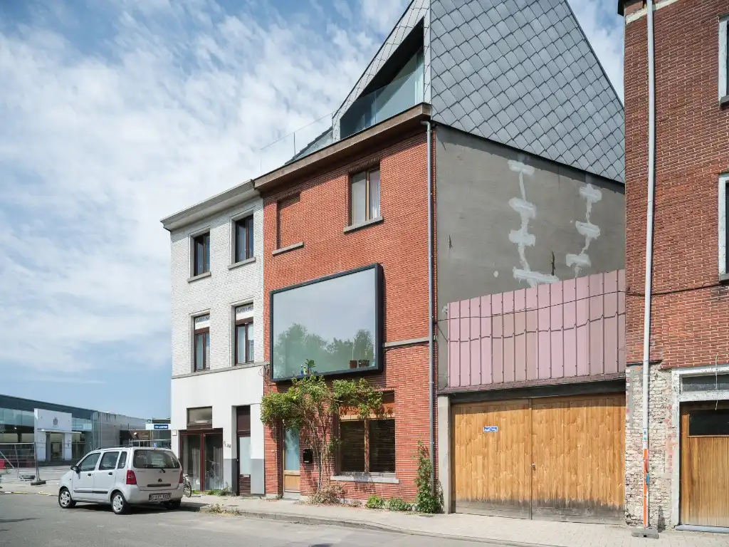 Architecturale gezinswoning met drie slaapkamers, zicht op water en groen, vlak bij de Coupure. foto 25