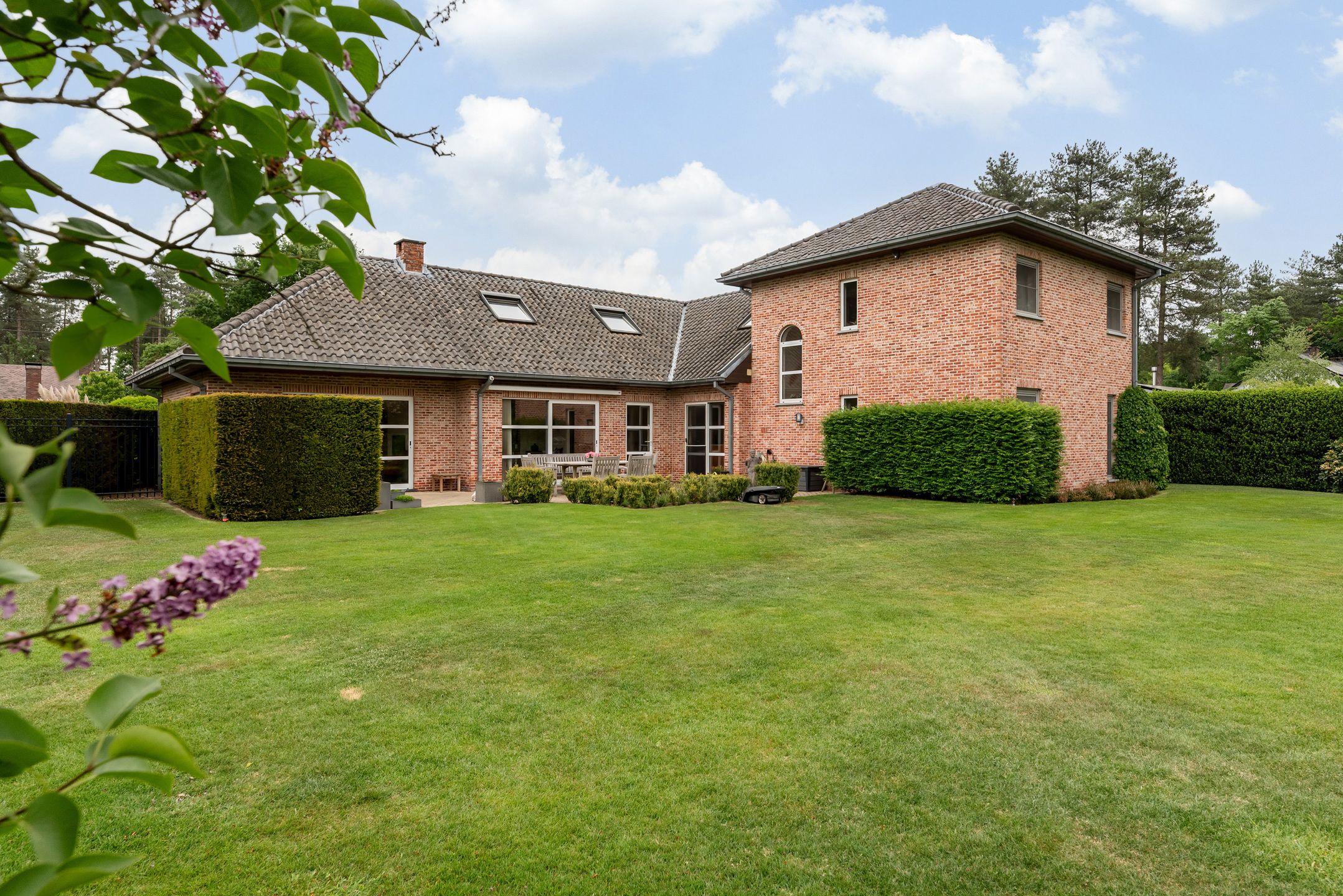 Lichtrijke villa met zuidgerichte tuin in groene wijk foto 27