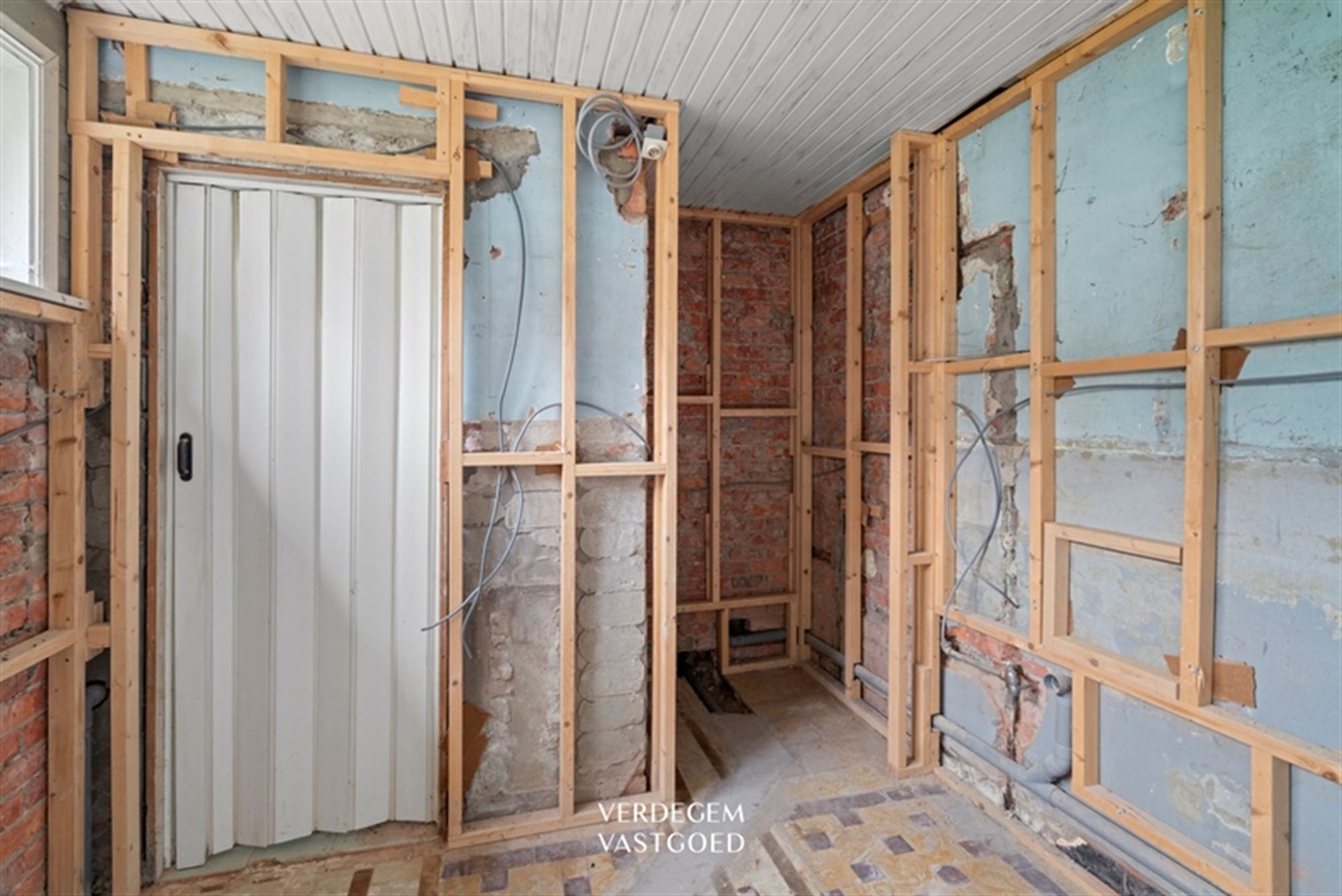 Woning met 3 slaapkamers en tuin voor totaalrenovatie foto 8