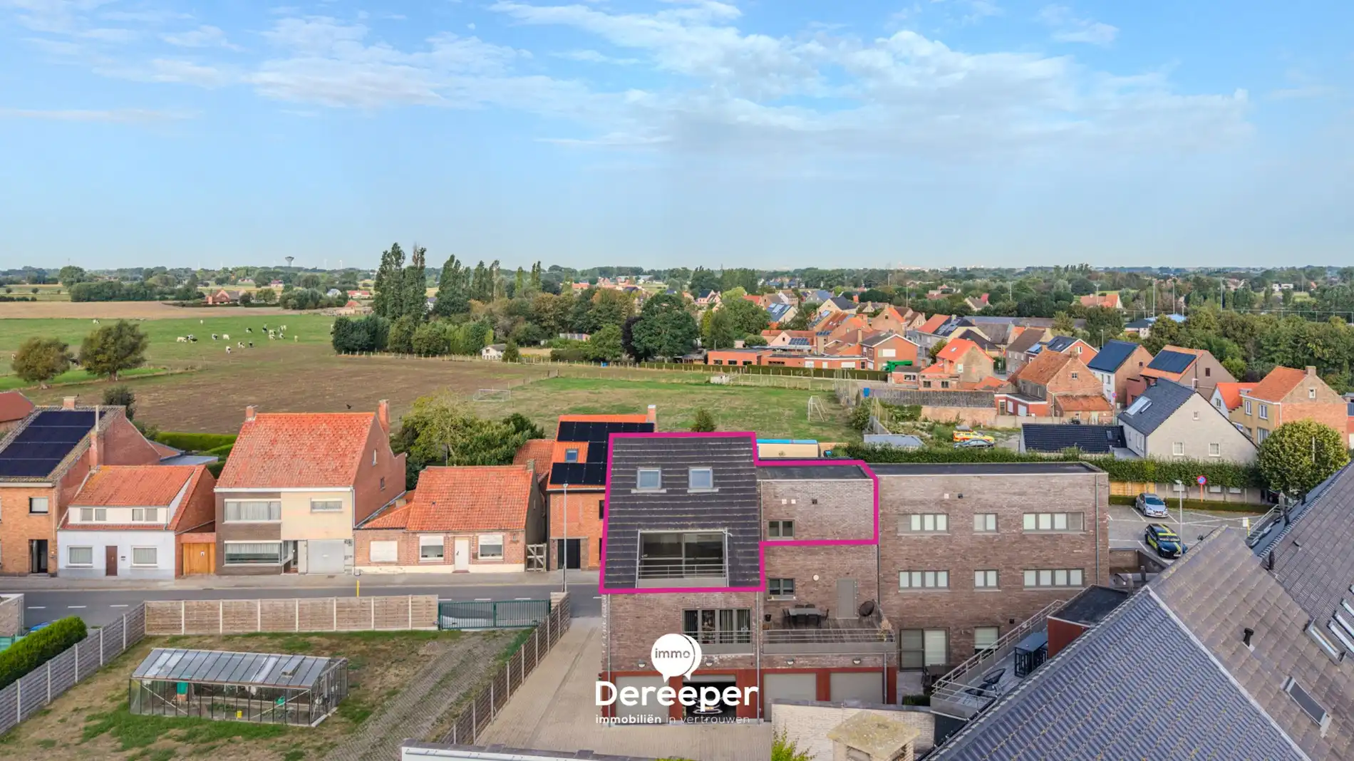 Modern en ruim duplexappartement met 3 slaapkamers in het centrum van Zerkegem foto 14