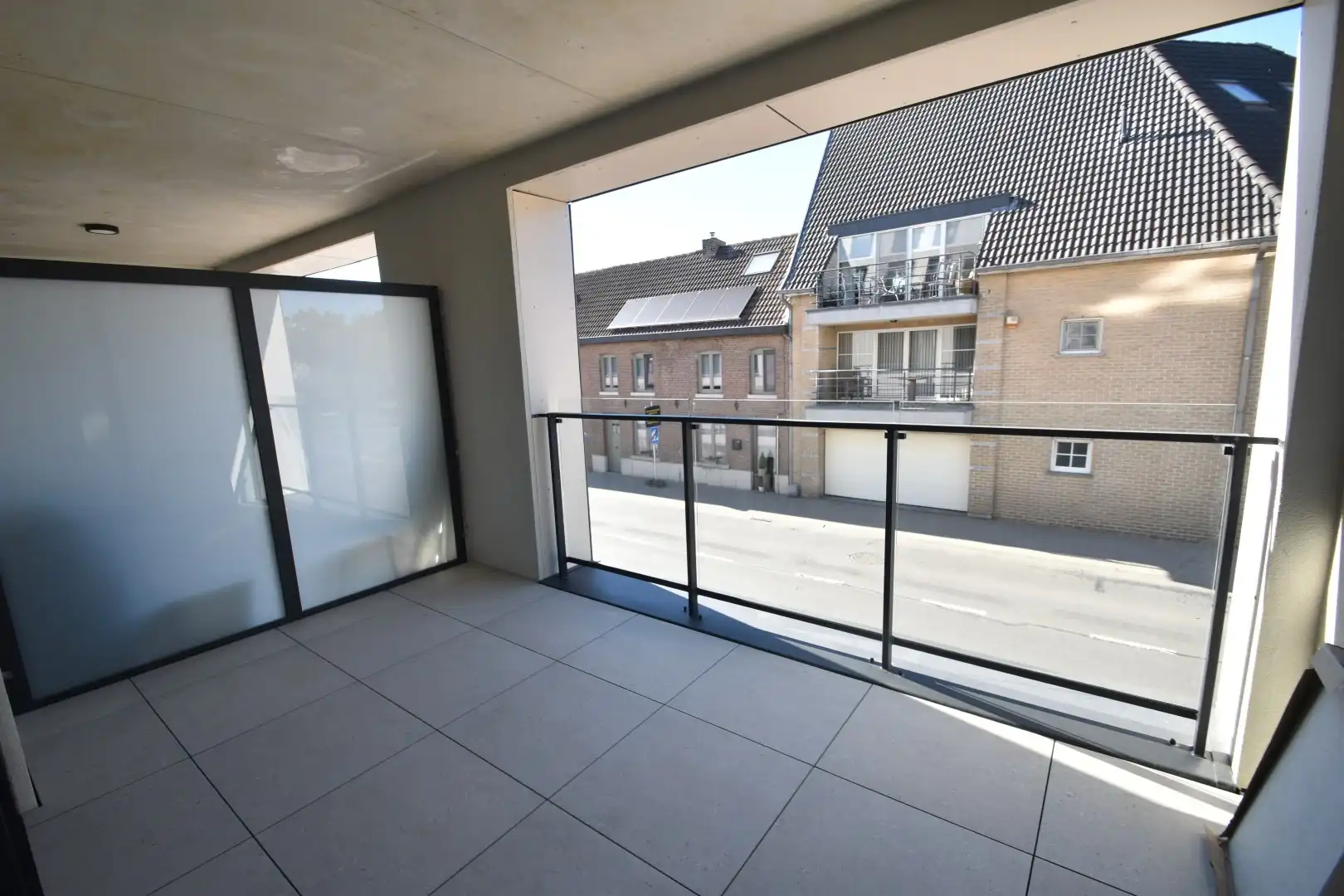 Modern ingericht appartement aan rand van centrum foto 8