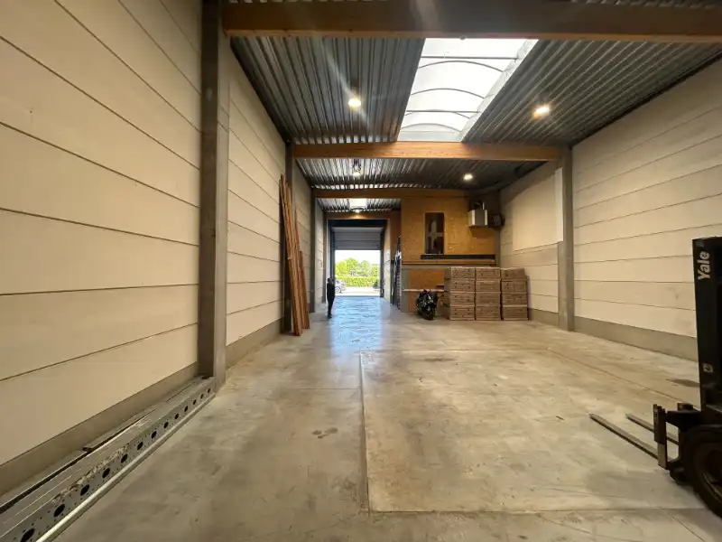 Instapklare KMO-unit met kantoren (±355 m²) op topligging foto 4