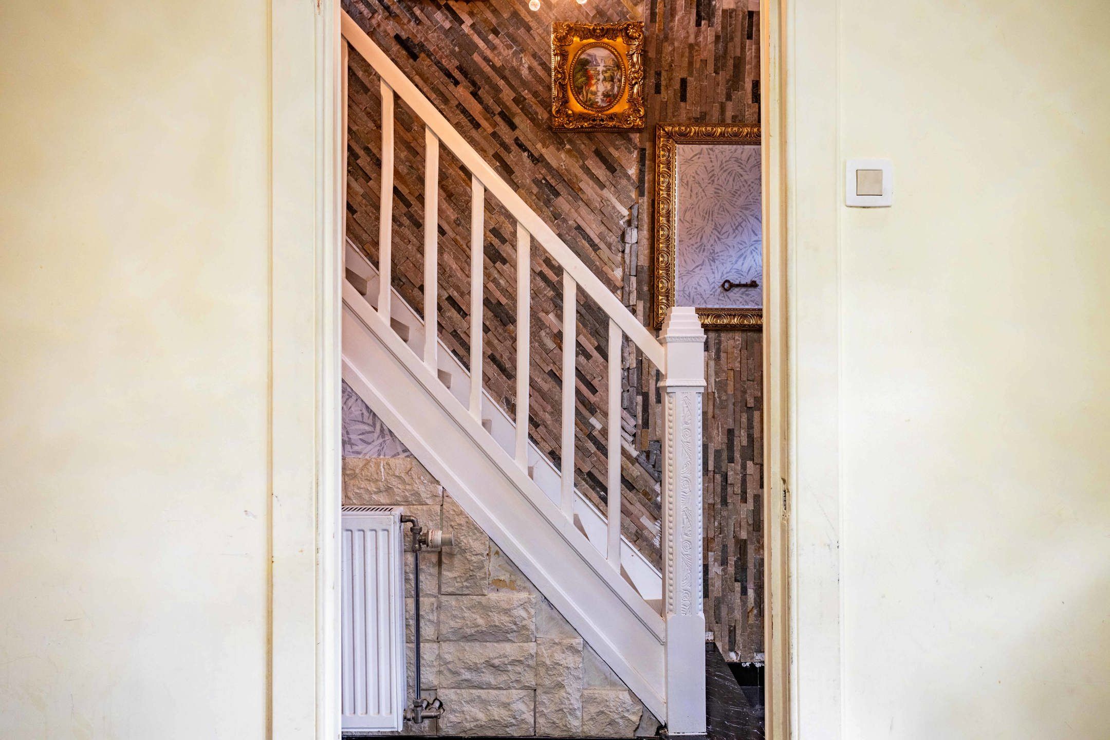 Goed gelegen 3-gevel woning met garage. foto 5