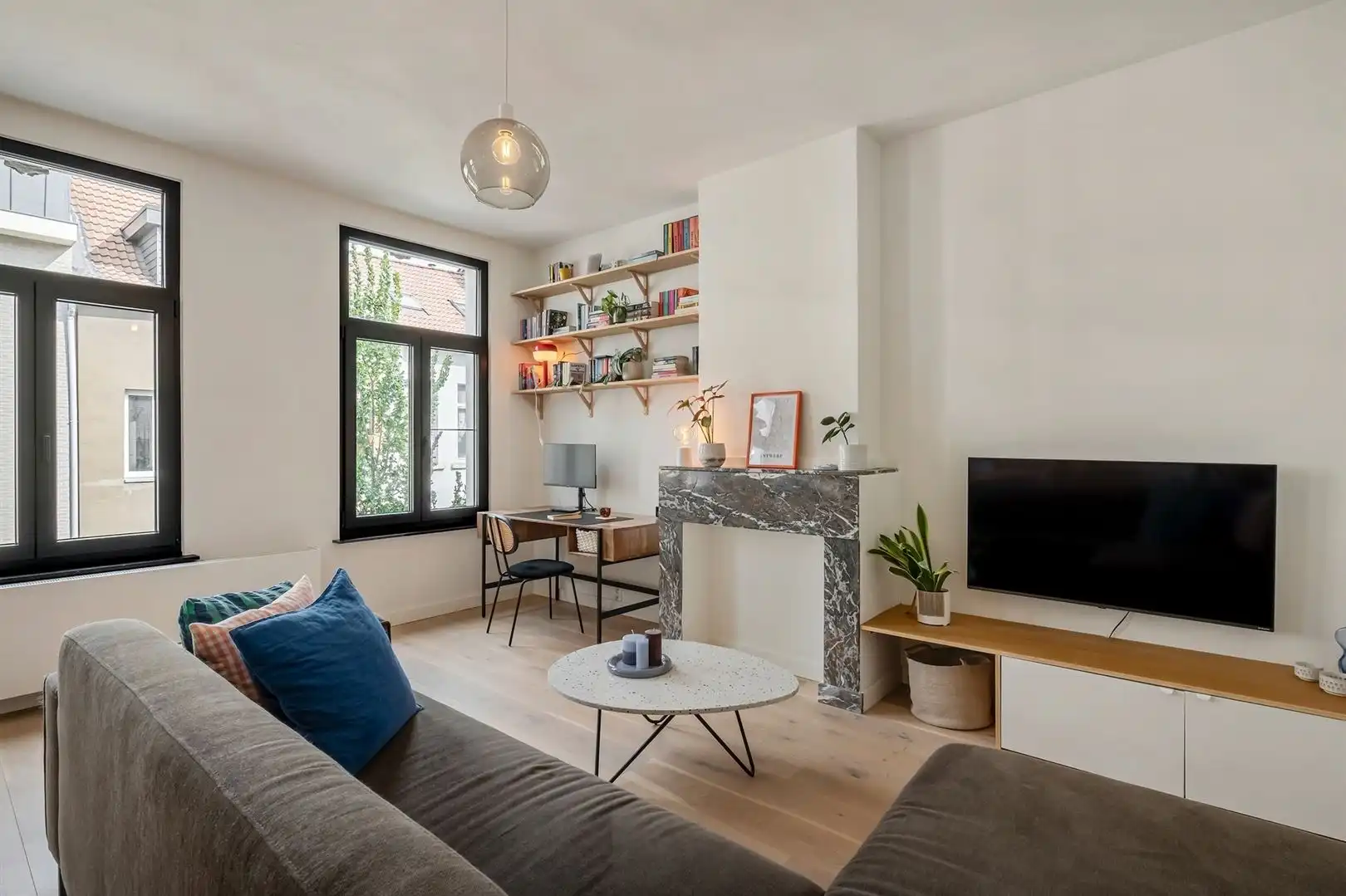 Super tof gerenoveerd appartement met balkon foto 4