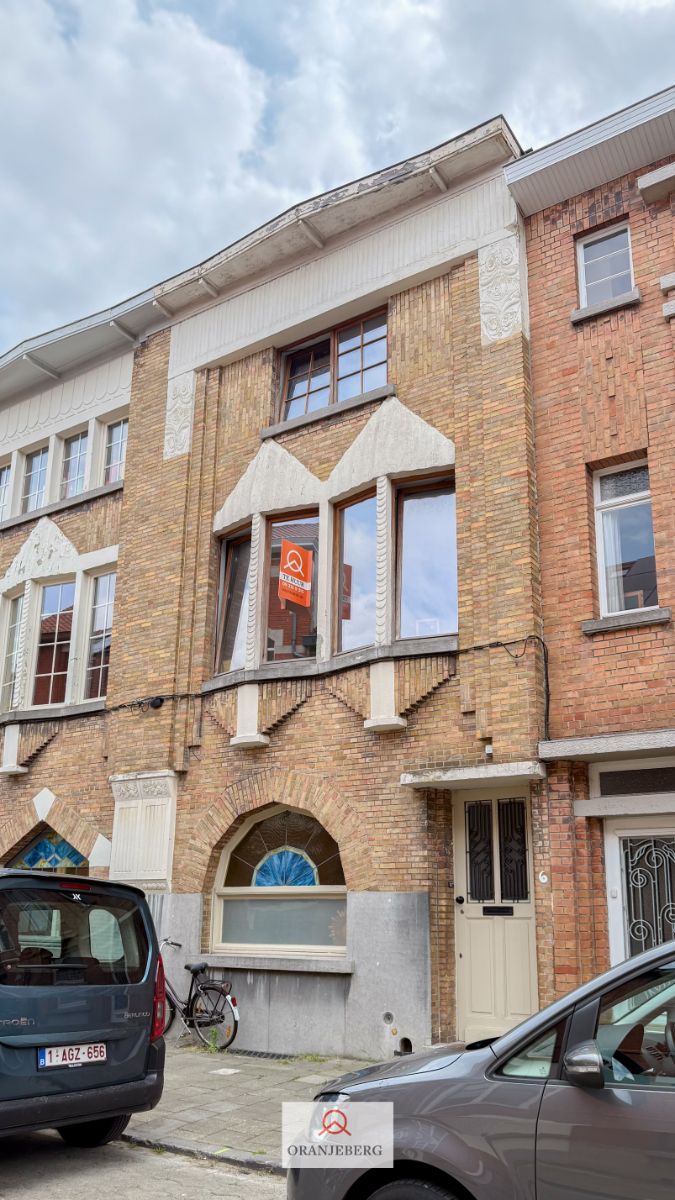 Gerenoveerde herenwoning met 4 slpk's vlakbij Muinkpark foto 2