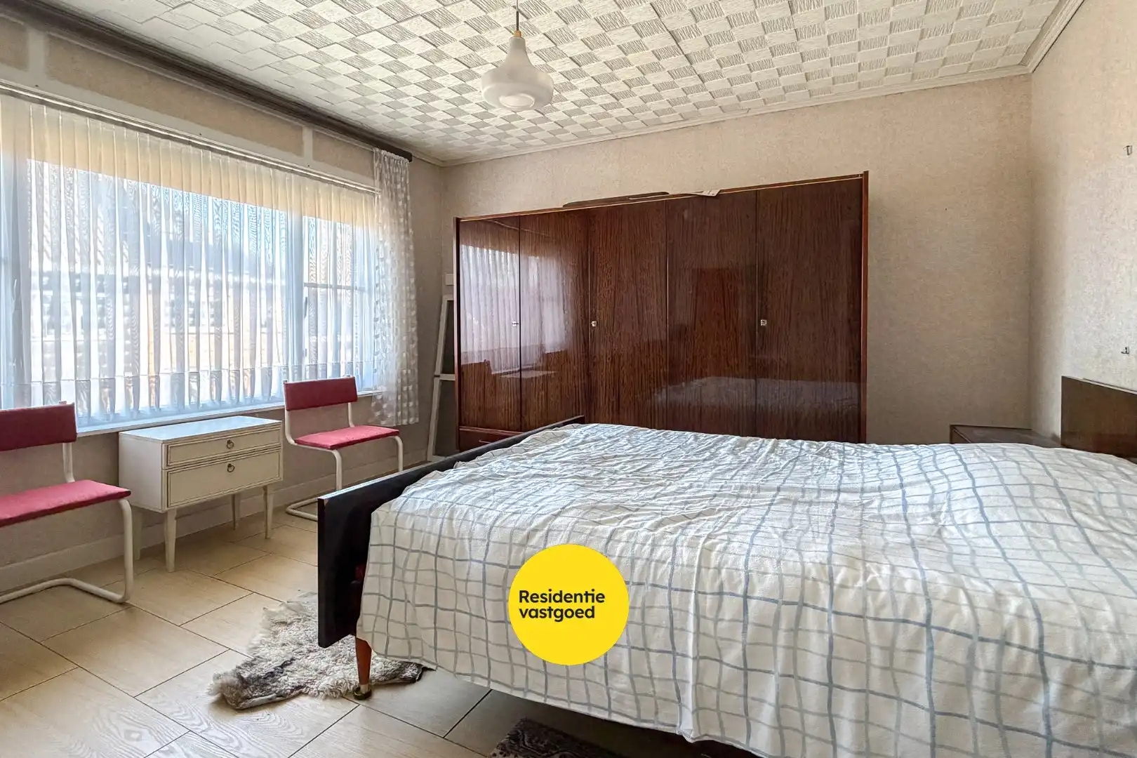 Ruime woning met zuidgerichte tuin te Sint-Michiels foto 12