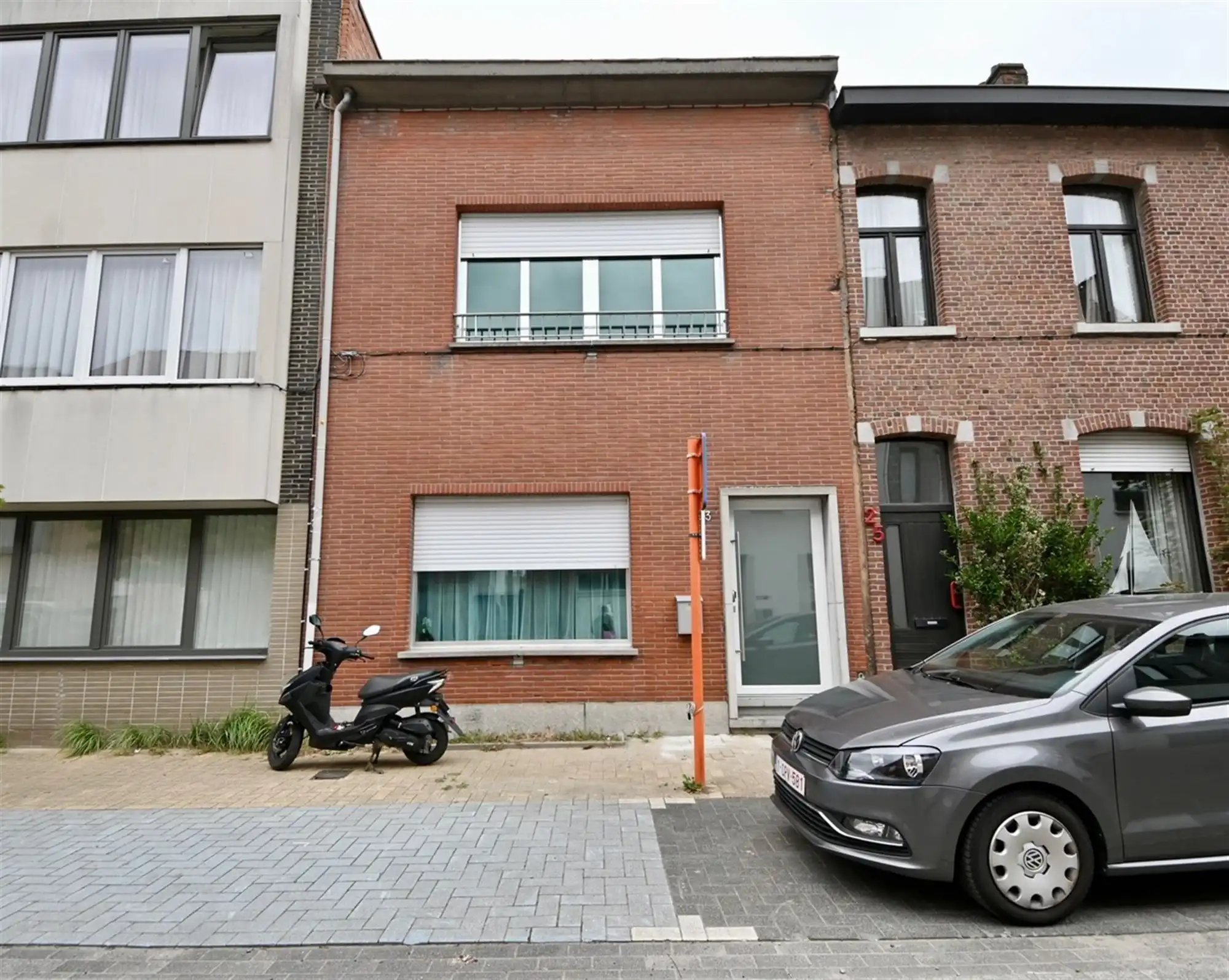 Gerenoveerde woning met 4 slaapkamers en tuin.  foto {{pictureIndex}}