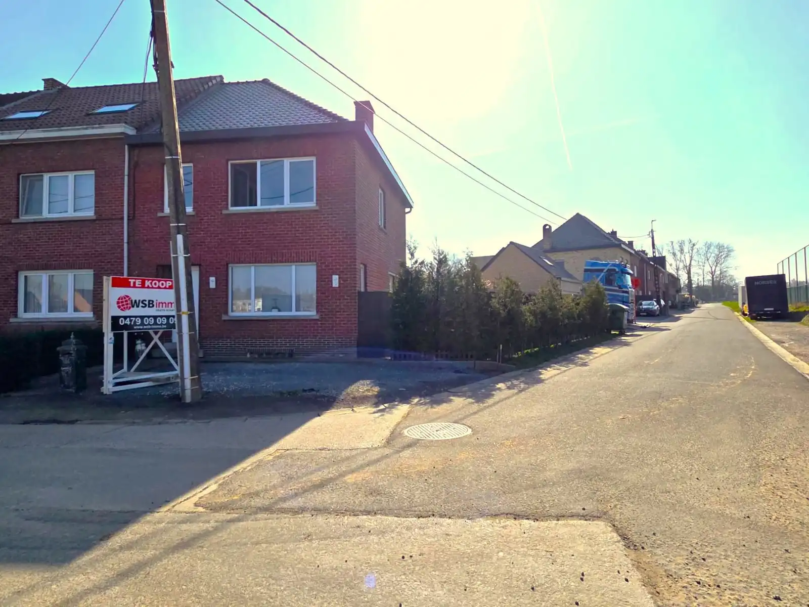 WSB-Immo: Instapklare gezinswoning met zuidgerichte tuin foto {{pictureIndex}}