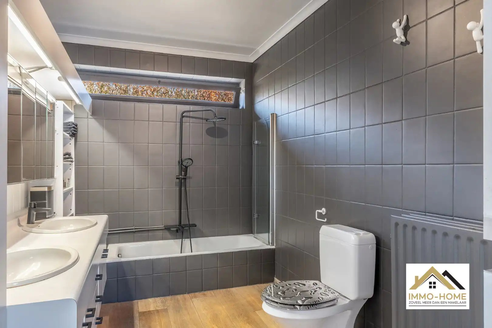 Zeer ruime gerenoveerde villa op prachtige ligging foto 20