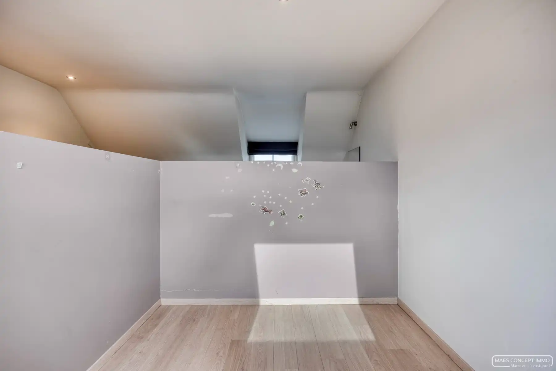 Duplex appartement te koop in Ingooigem met 2 slk, 2 badkamers en garage foto 15