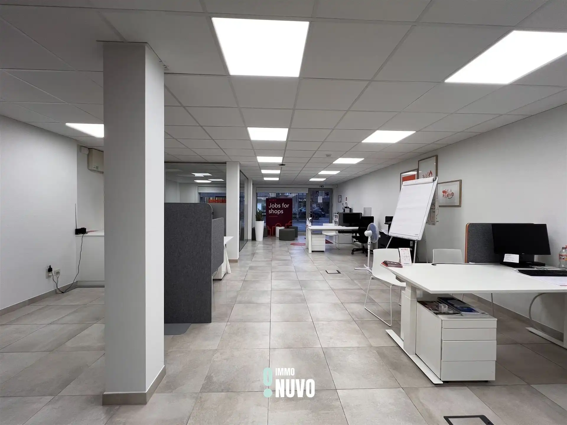 Top gelegen commercieel gelijkvloers nabij Oude Vest foto {{pictureIndex}}