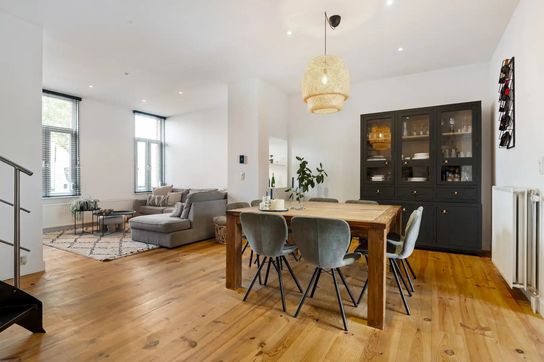 Ruime woning met 4 slaapkamers en gezellige stadstuin foto 2