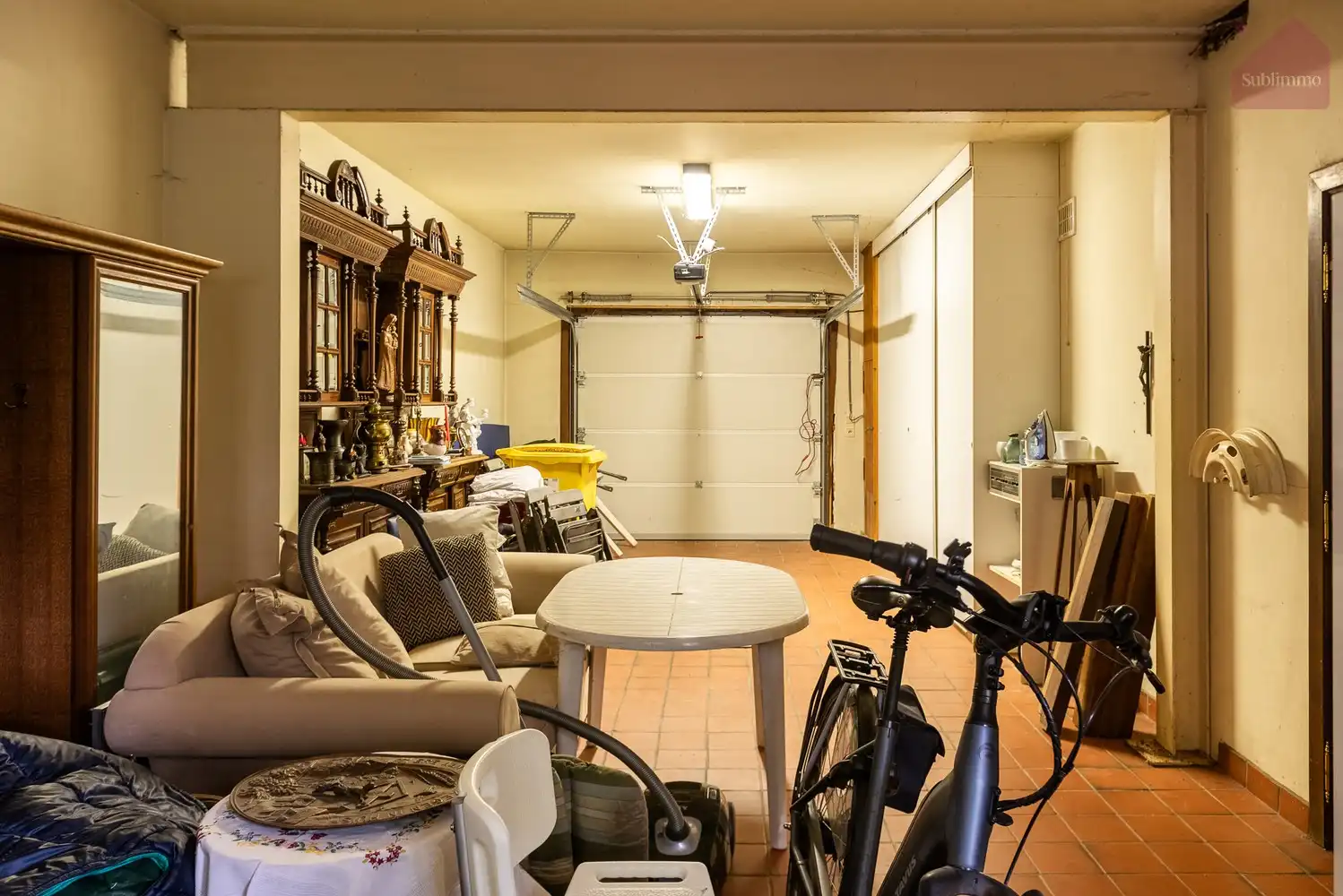 Ruime woning met 6 slaapkamers en grote tuin op 21a 73ca foto 14