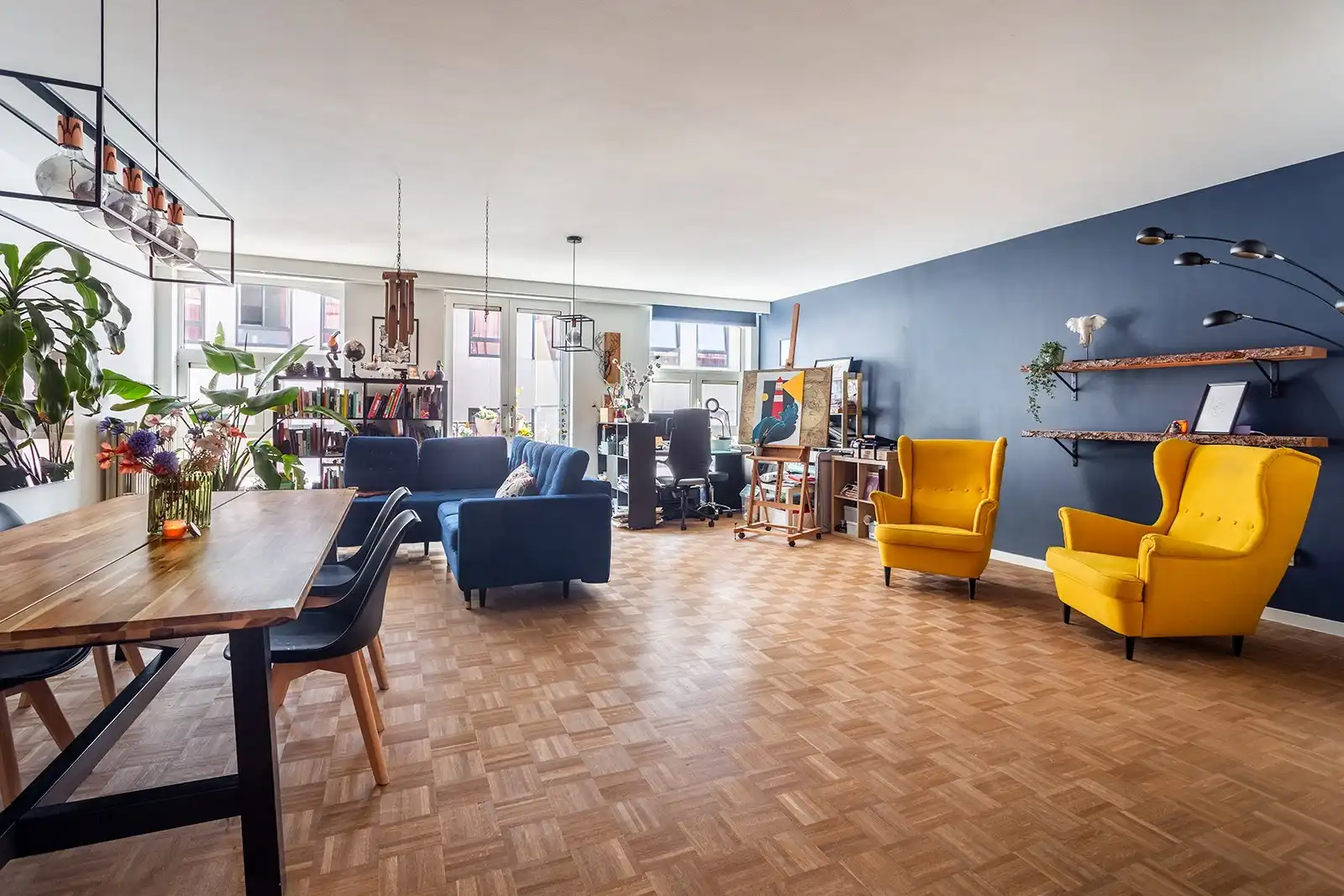 Instapklaar 3 slpk appartement met terras in hartje Stad foto 2