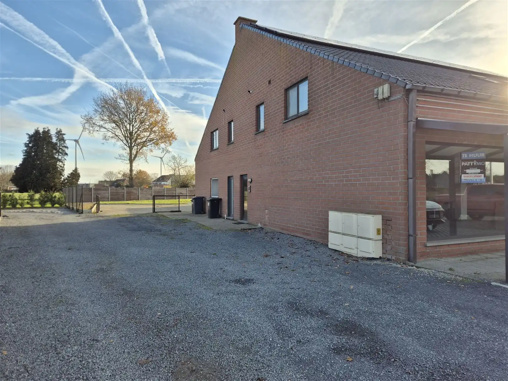 Handelsruimte met aansluitend appartement foto 19