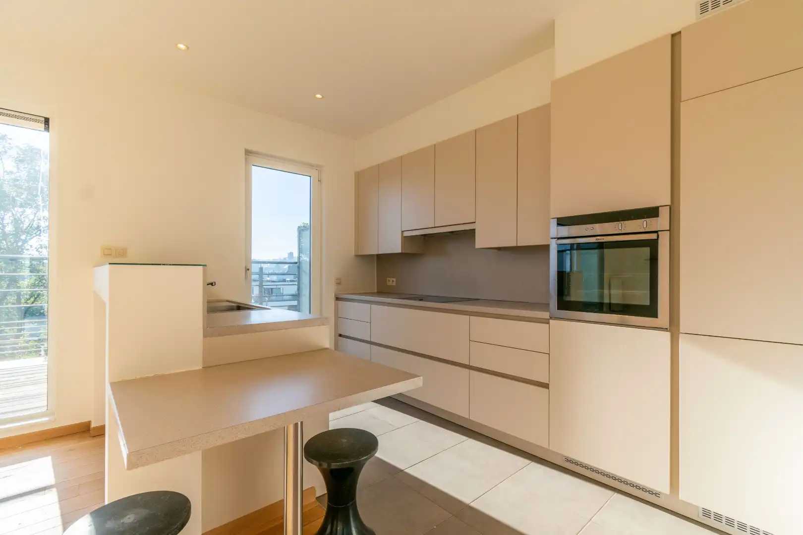 LICHTRIJKE PENTHOUSE MET 2 PANORAMISCHE TERRASSEN ! foto 7