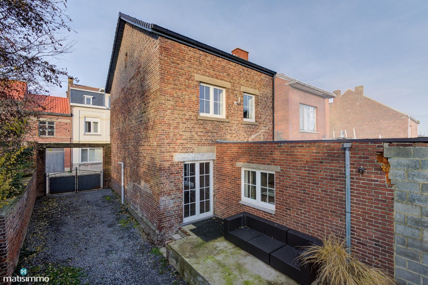 GROTENDEELS GERENOVEERDE GEZINSWONING MET ZUIDGERICHTE TUIN IN MILLEN foto 26