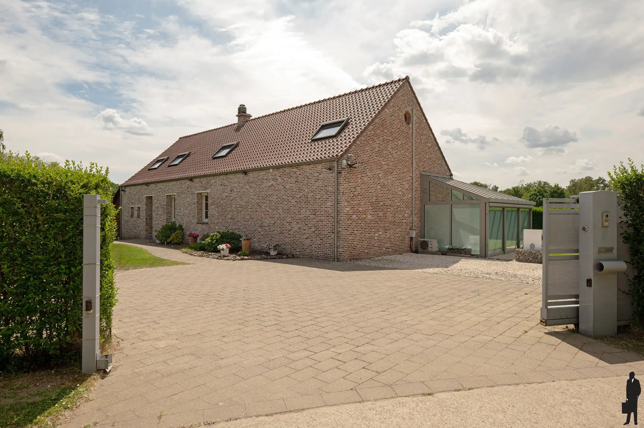 Authentieke en luxueus gerenoveerde langgevelhoeve op een domein van 6.920 m². foto 25