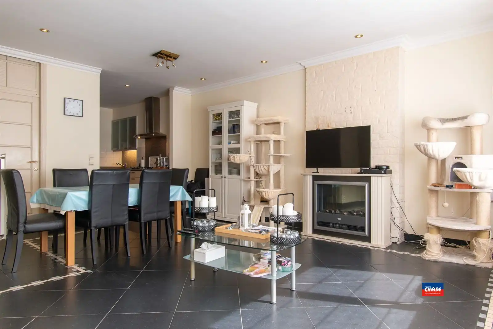 Gelijkvloersappartement met drie slaapkamers en terras foto 8