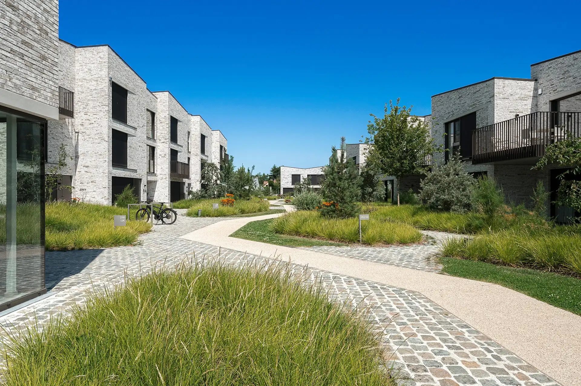 Architecturale BEN-woning met uitzonderlijke leefruimte en zonovergoten terrassen foto 34
