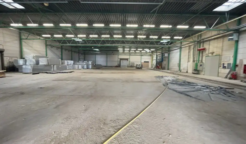 Magazijn te huur langs E34 in Turnhout foto 4