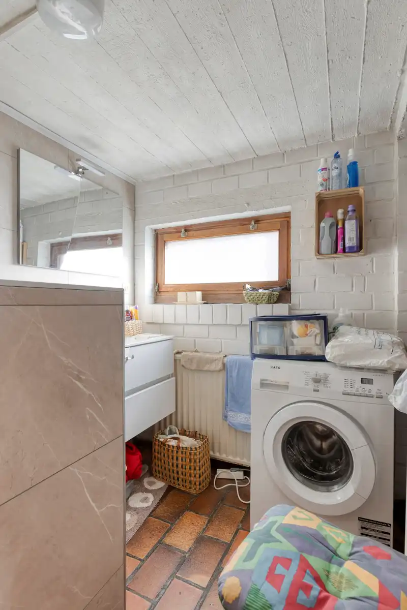 Villa met 5 slaapkamers, tuin en dubbele garage foto 12