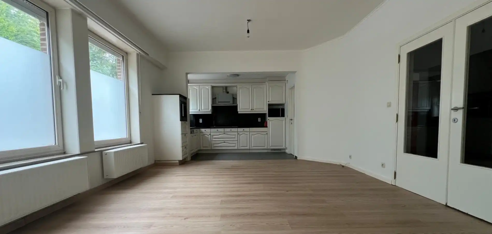 Gelijkvloers APPARTEMENT met 3 slpks, terras en garage foto 2