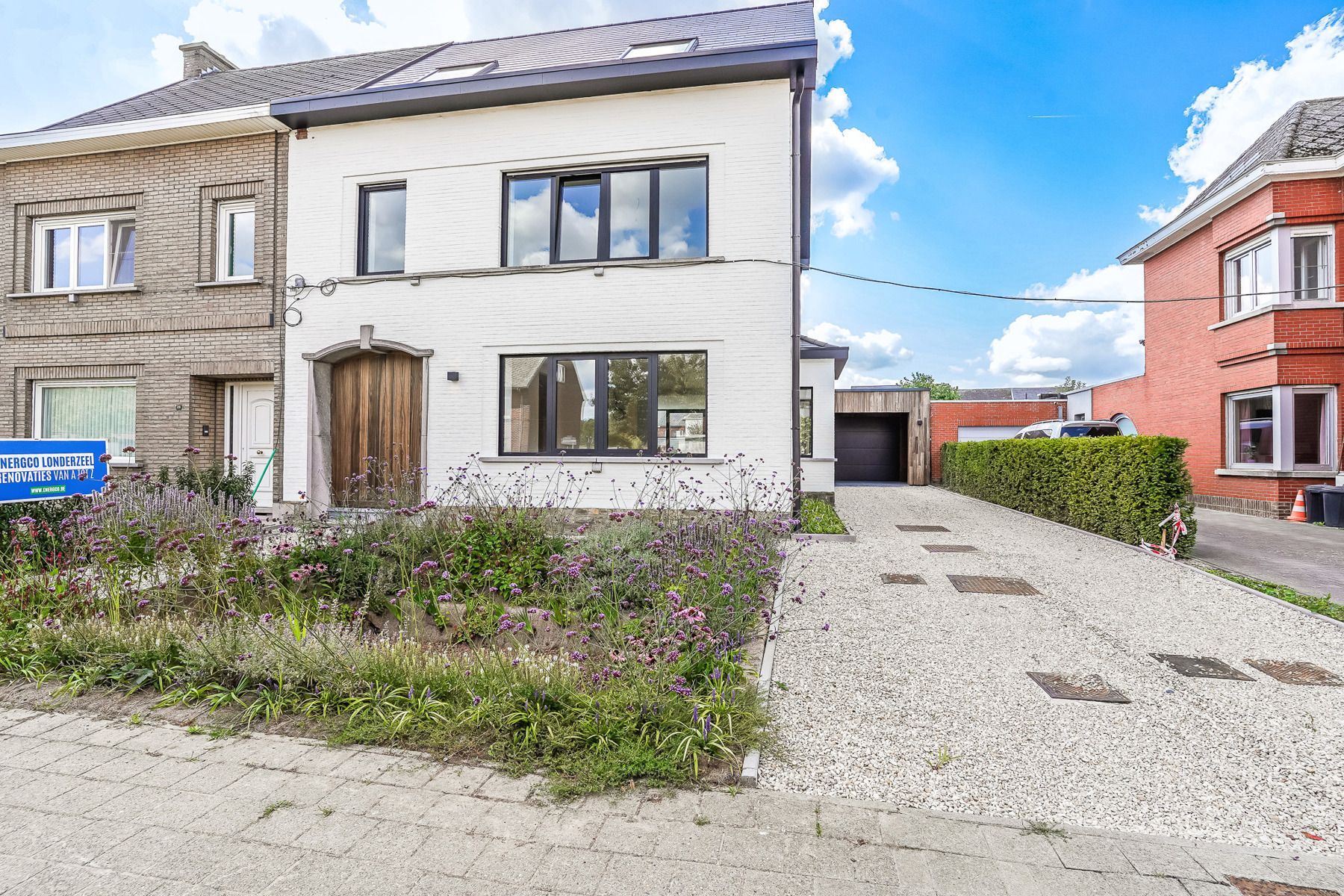 Prachtige, compleet gerenoveerde luxewoning op toplocatie te Kapelle-op-den-Bos foto 2