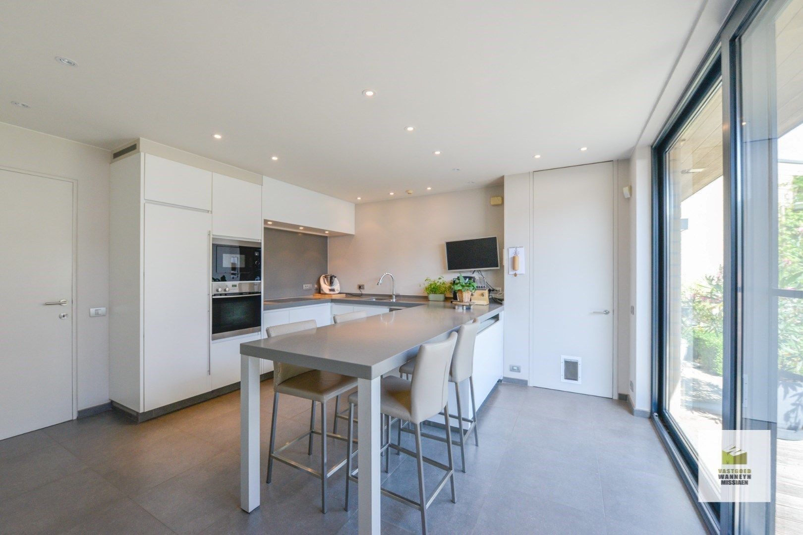 Energiezuinige & instapklare woning met 5 slaapkamers, praktijk en garage. foto 10