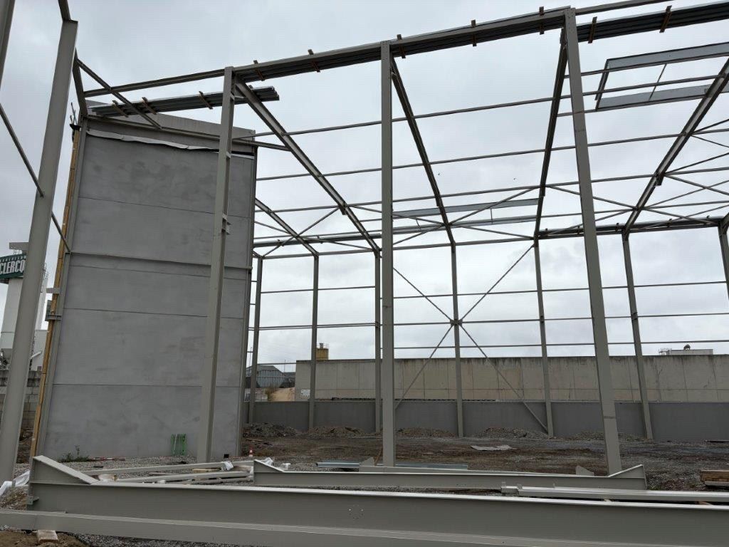 Logistieke bedrijfshal - 4069 m² - met mogelijkheid tot 1200 m² kantoren. Superligging! foto 6