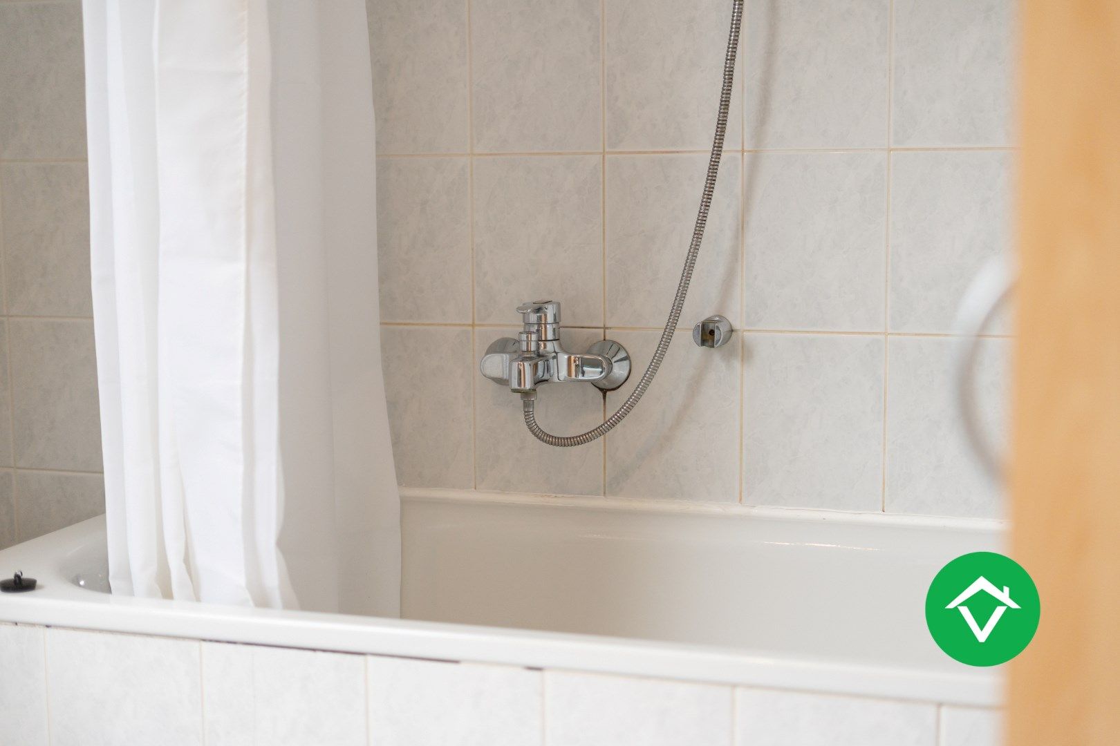 Instapklare woning met 3 slaapkamers en groene tuin te Koekelare foto 21