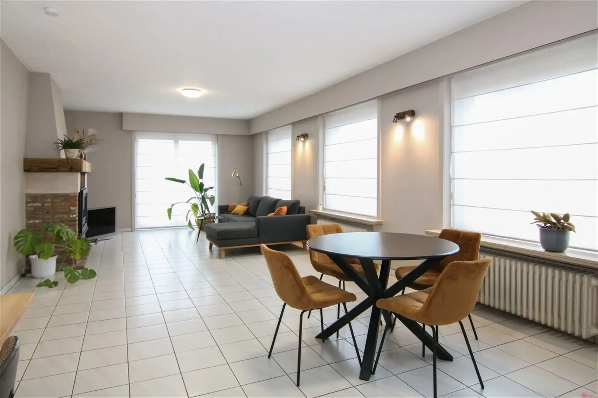 Ruim appartement met zuidgericht terras foto {{pictureIndex}}