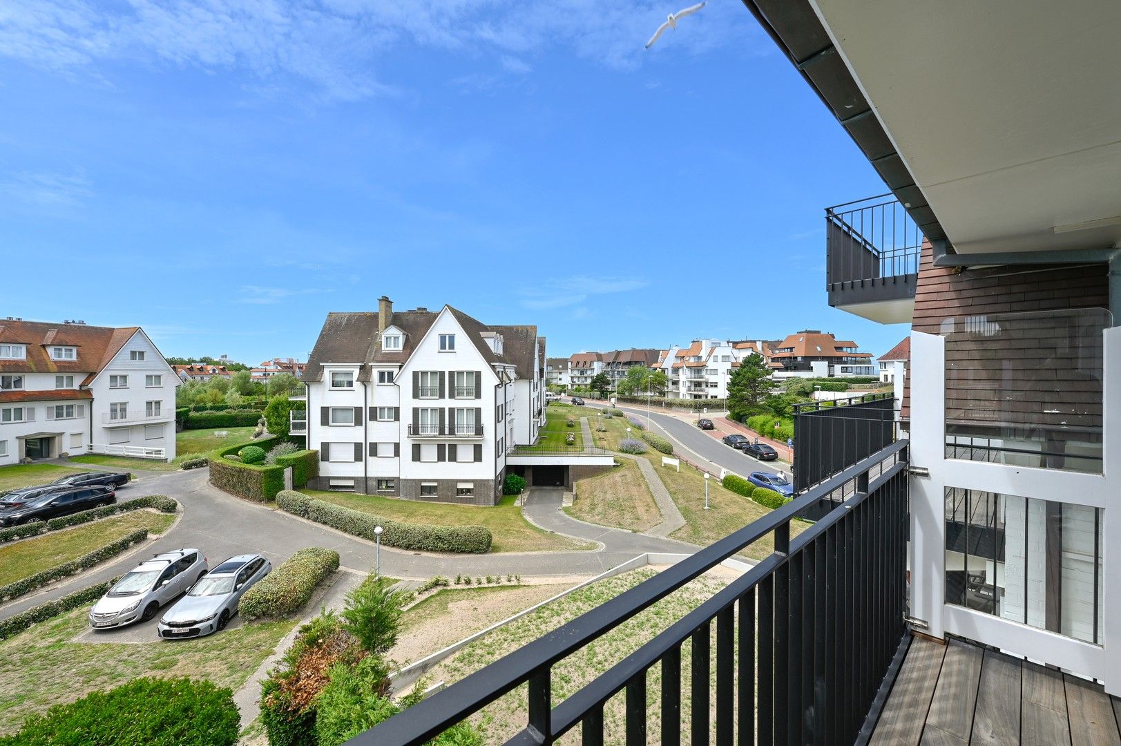 Prachtig appartement in het Zoute op enkele stappen van de zee en de wandeldijk. foto 20