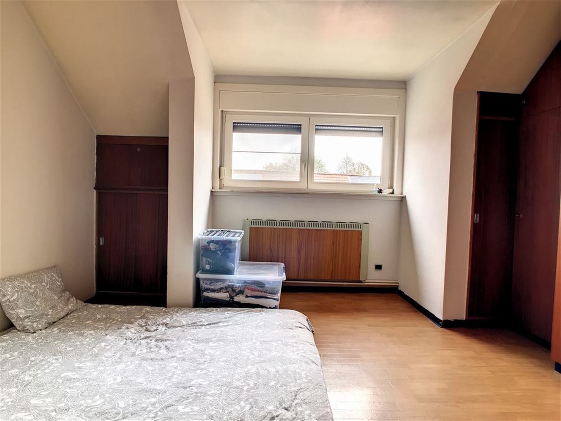 Bel-étage met 2 ruime slaapkamers en garage foto 7