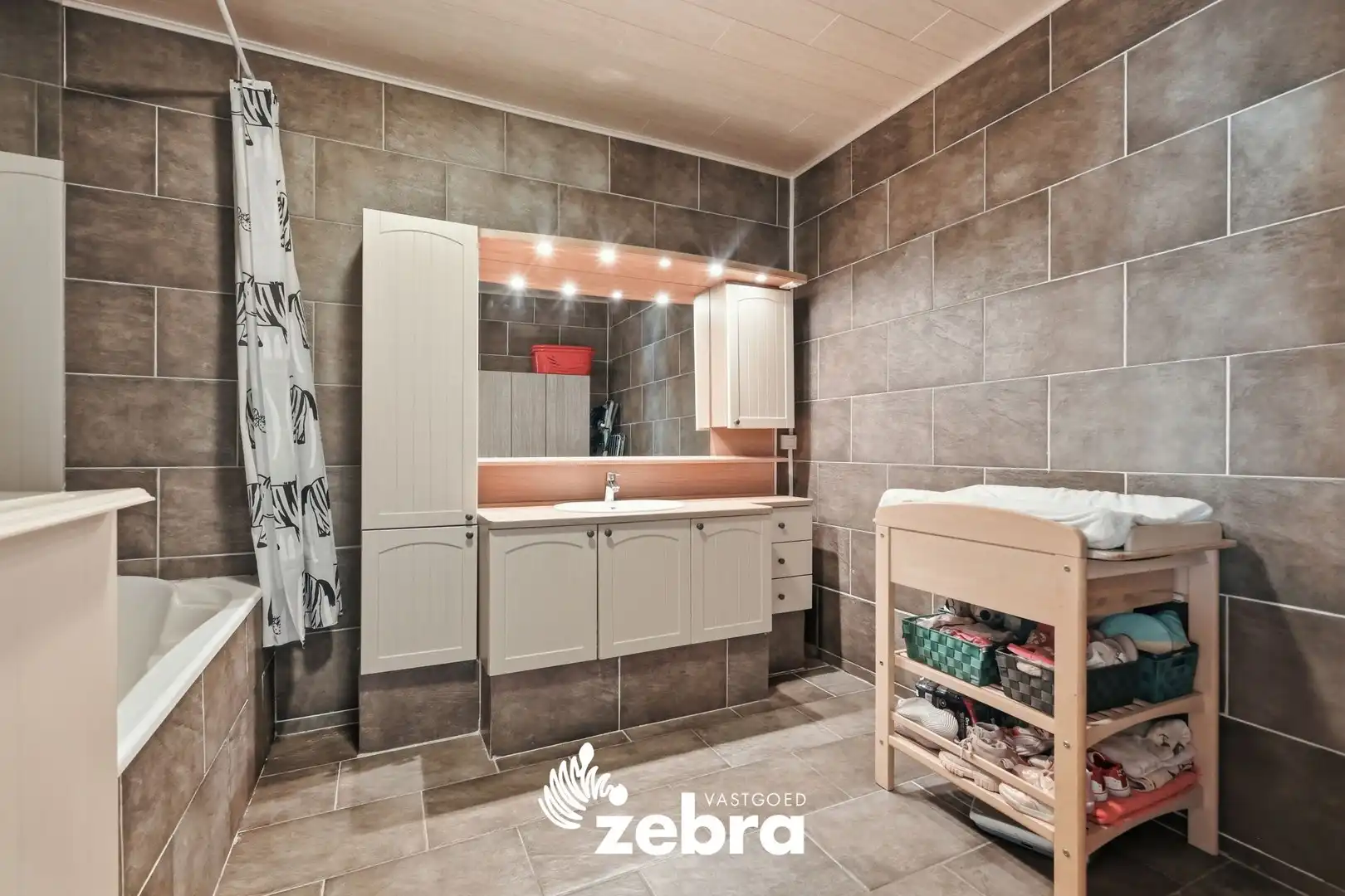 Instapklare woning met 3 slaapkamers in Roeselare! foto 8