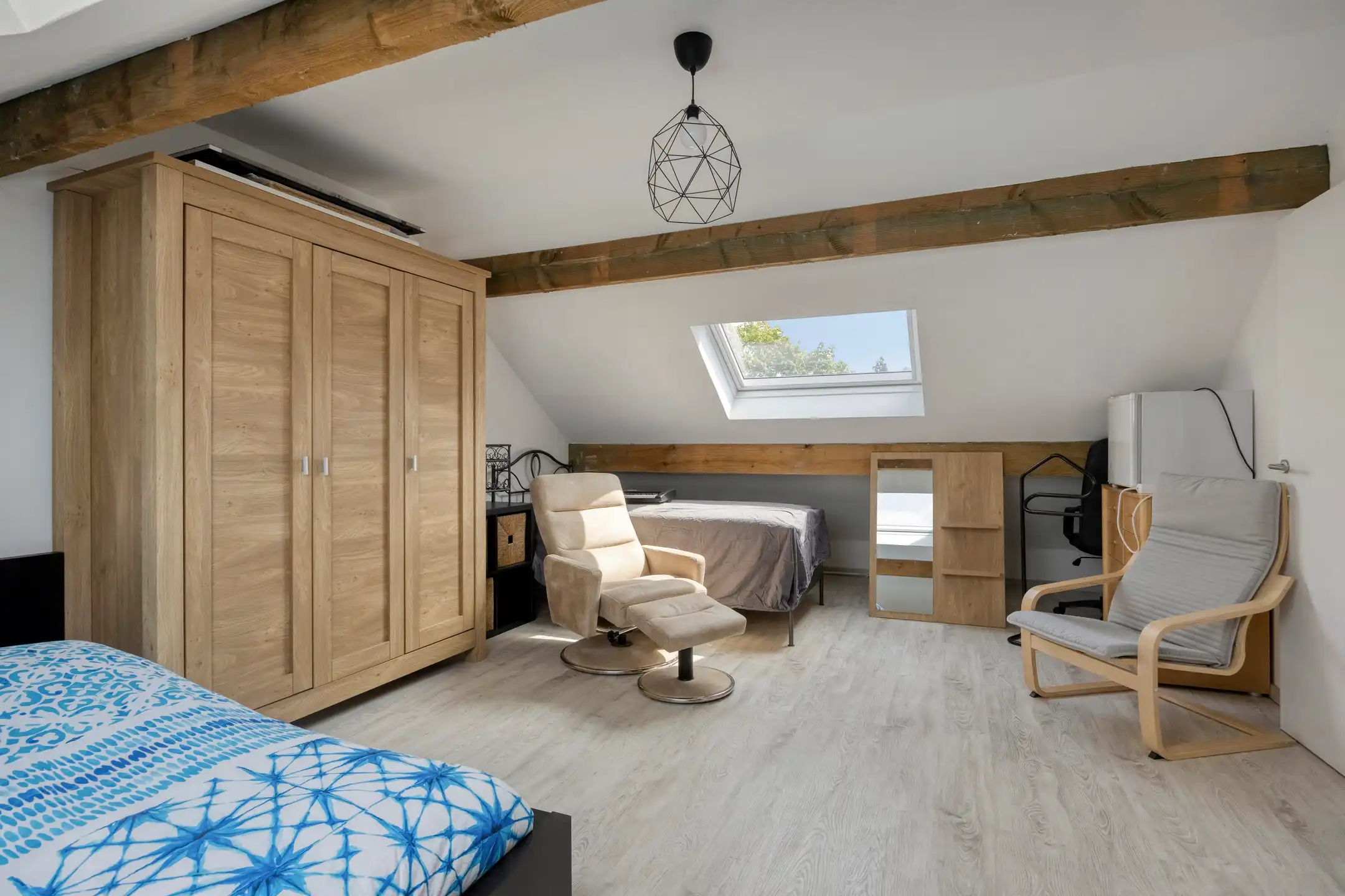 Instapklare woning met 4 slaapkamers, tuin & garage te Bost foto 16