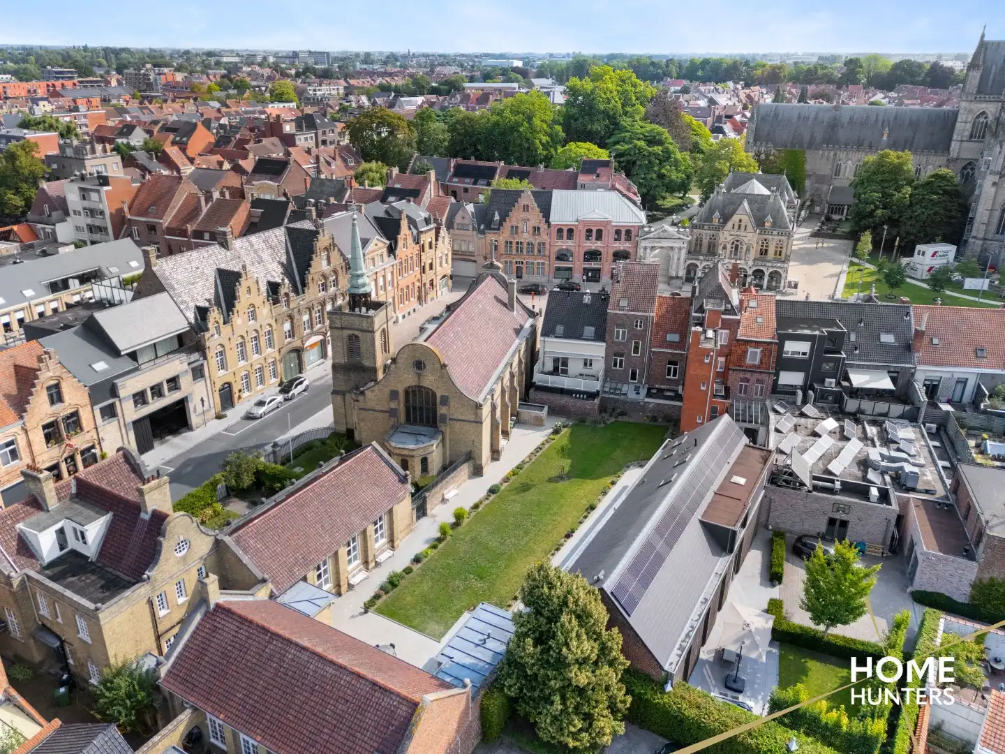 Een verborgen parel in het hart van Ieper – wonen, werken én genieten op één unieke locatie foto 7