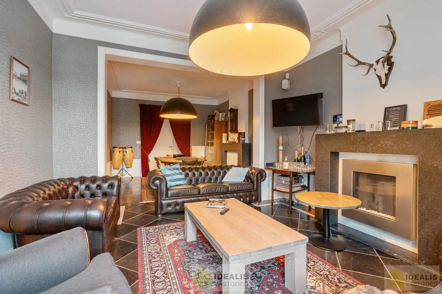 IDEALIS VASTGOED - “Het Brouwershof”, een prachtig pand met een rijke geschiedenis gelegen op het Itterplein op een unieke locatie!! Dit handelspand, een voormalige brasserie, omvat maar liefst ca.420m² bruikbare oppervlakte en is momenteel ingericht als horecazaak met een ruime brasserie met knappe bar, aansluitend volledig uitgeruste keuken, achterliggend een grote feestzaal en een ruim afgesloten terras met overdekte lounge. Uiterst geschikt voor kandidaten op zoek naar een handelspand met verschillende mogelijkheden op een toplocatie midden in hartje Opitter, Bree! foto 19