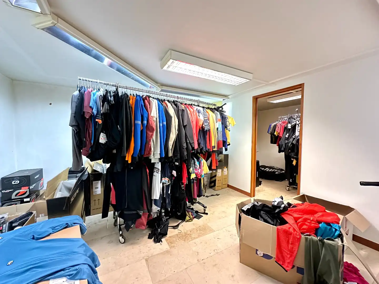 Handels/kantoor ruimte te huur in Voeren – ruim, praktisch en goed bereikbaar foto 11