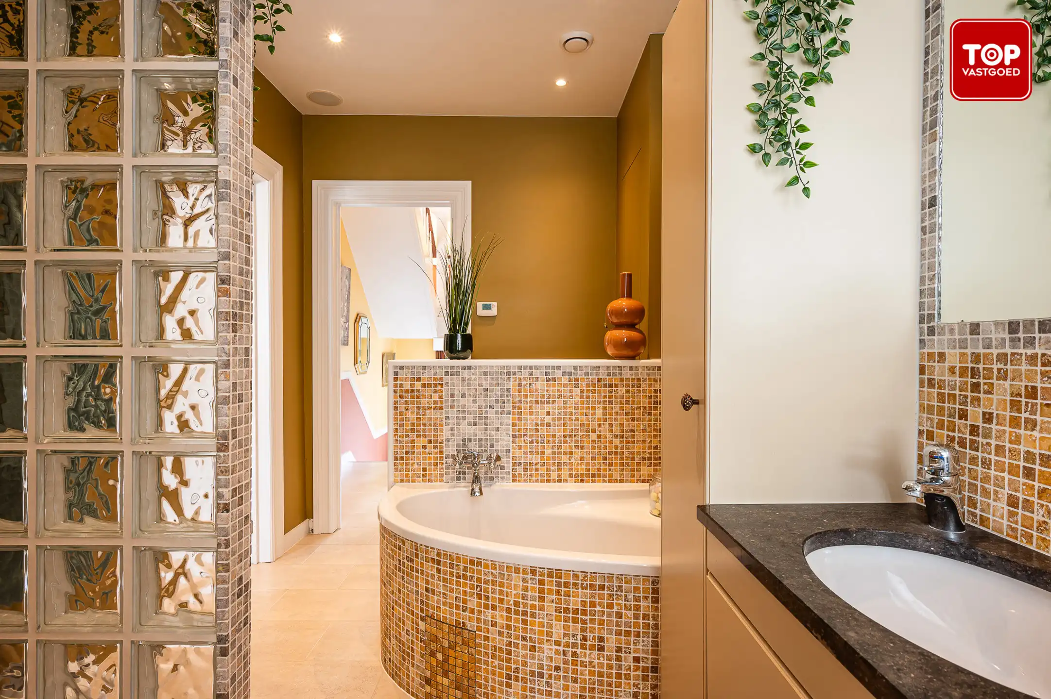 Gerenoveerde woning met karakter aan de Gentse stadsrand foto 17