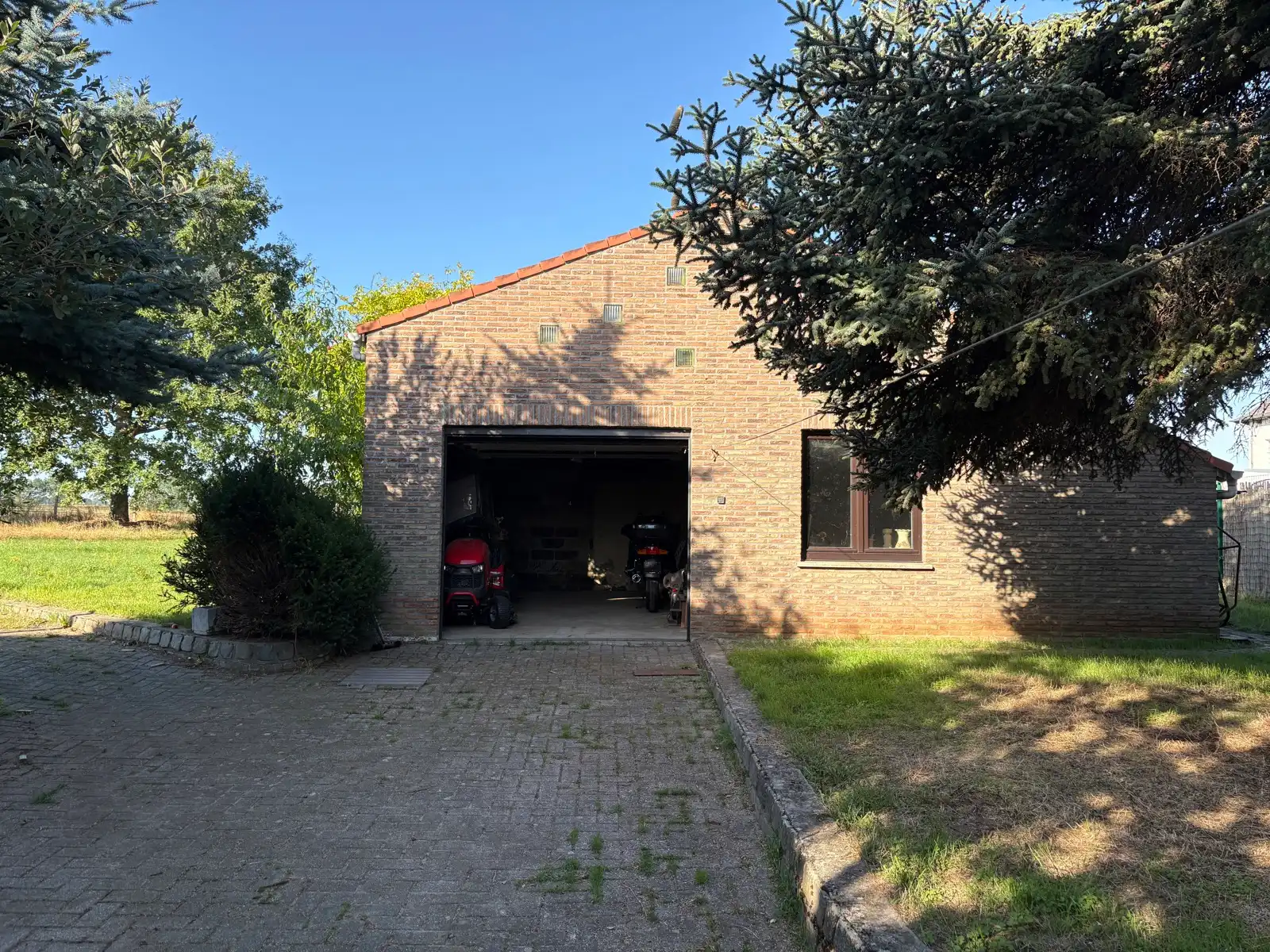 Te renoveren woning met groot bijgebouw foto 21