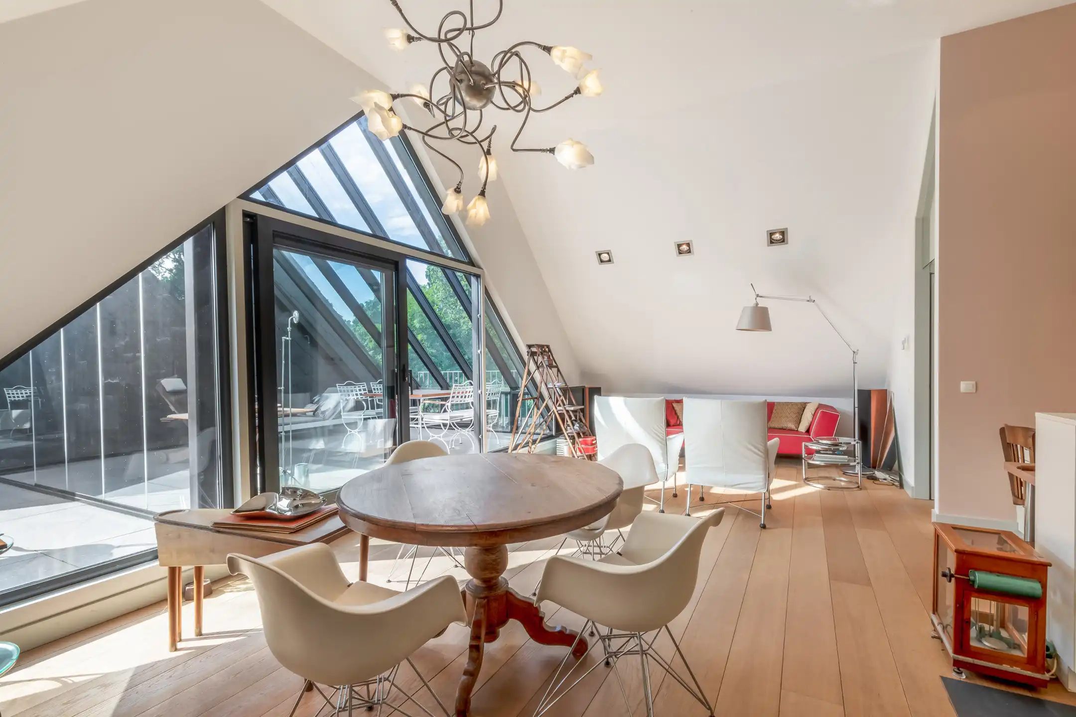 Unieke duplex met lift, terras en optionele parking foto 5