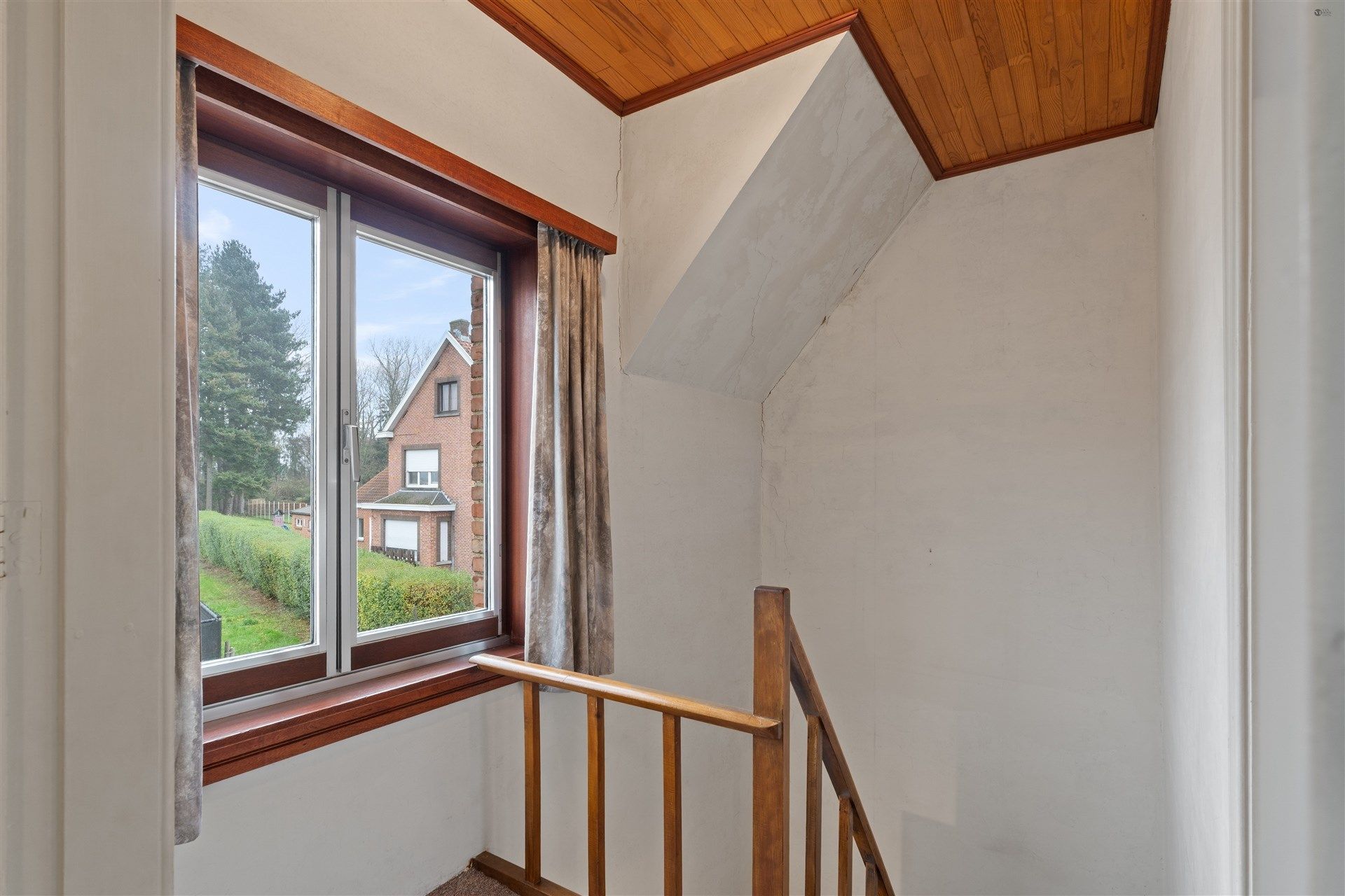 Te renoveren knusse HOB met overweg foto 10